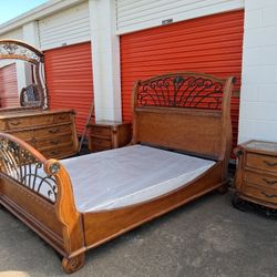 Queen Size Bedroom Set With Boxspring 