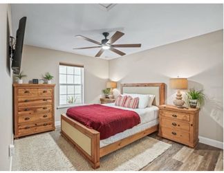 Rustic Wood Bedroom Furniture Set