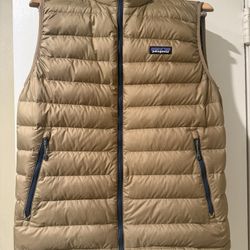 Patagonia Men’s Down Sweater™ Vest / Puffer Vest