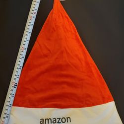 Amazon santa hat 🚢🐕🚢