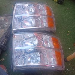 Front headlights for a 2007 2014 Silverado