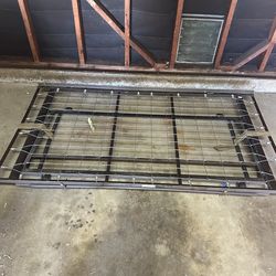 Free adjustable bed frame (twin)