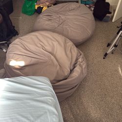 2 Crate & Kids Bean Bags