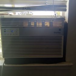 Danby 12,000 BTU AC