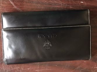 Brand New ( no box) WOMENS GUCCI TRIFOLD WALLET