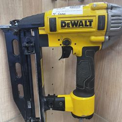 Dewalt 
