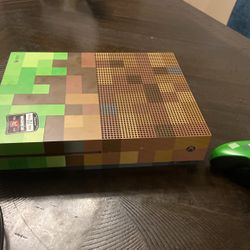 500gb Minecraft Dirt Block Xbox One S.                  