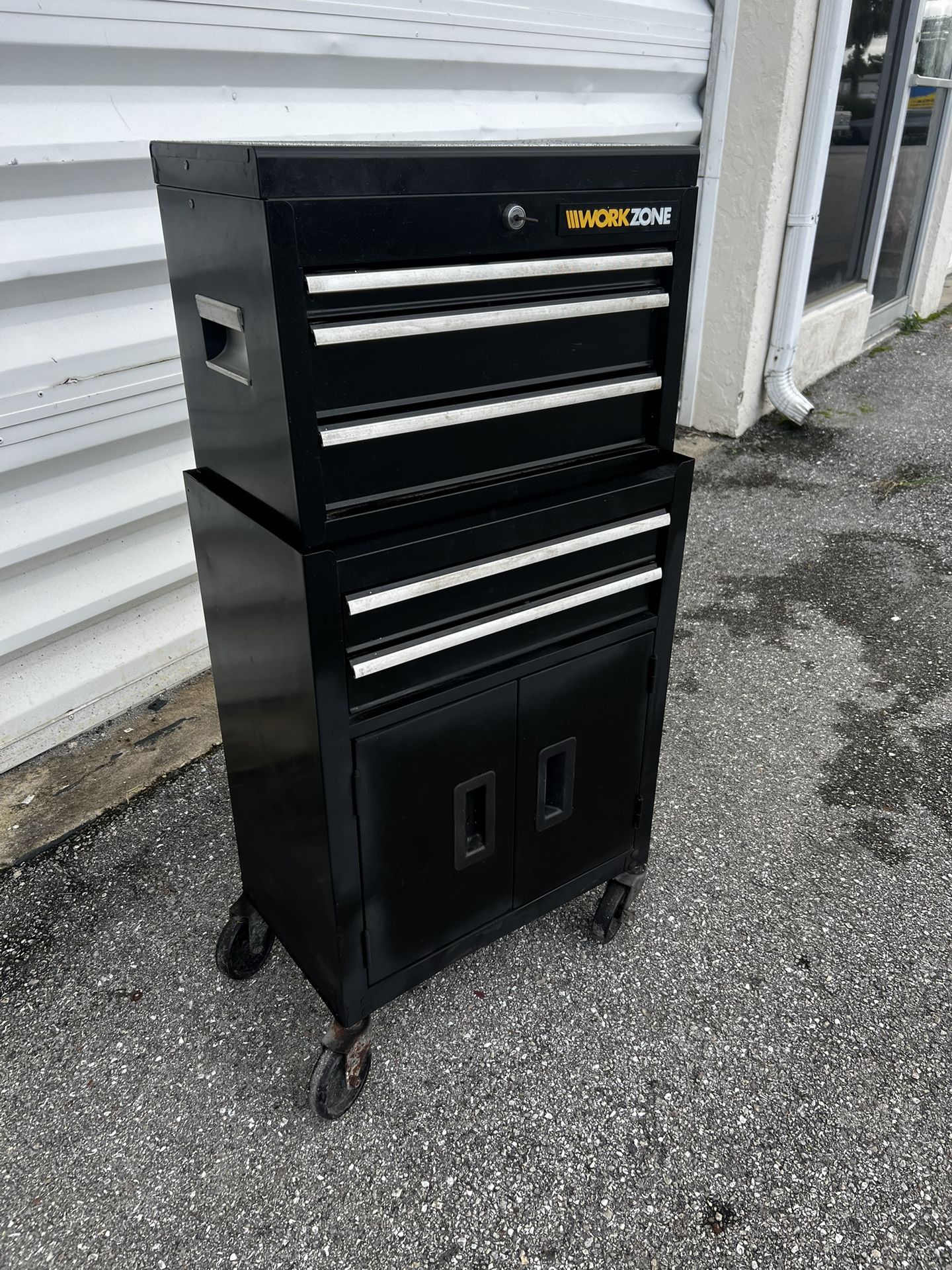 Work Force Black Metal 2 Piece Stacked Rolling Garage Shop Mechanics Tool Box Chest! Includes key! Good condition! 20x12x42in