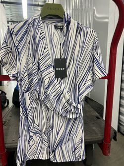 DKNY Short Sleeve Wrap Top size M