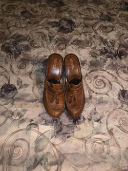 Michael Kors leather heels size 10