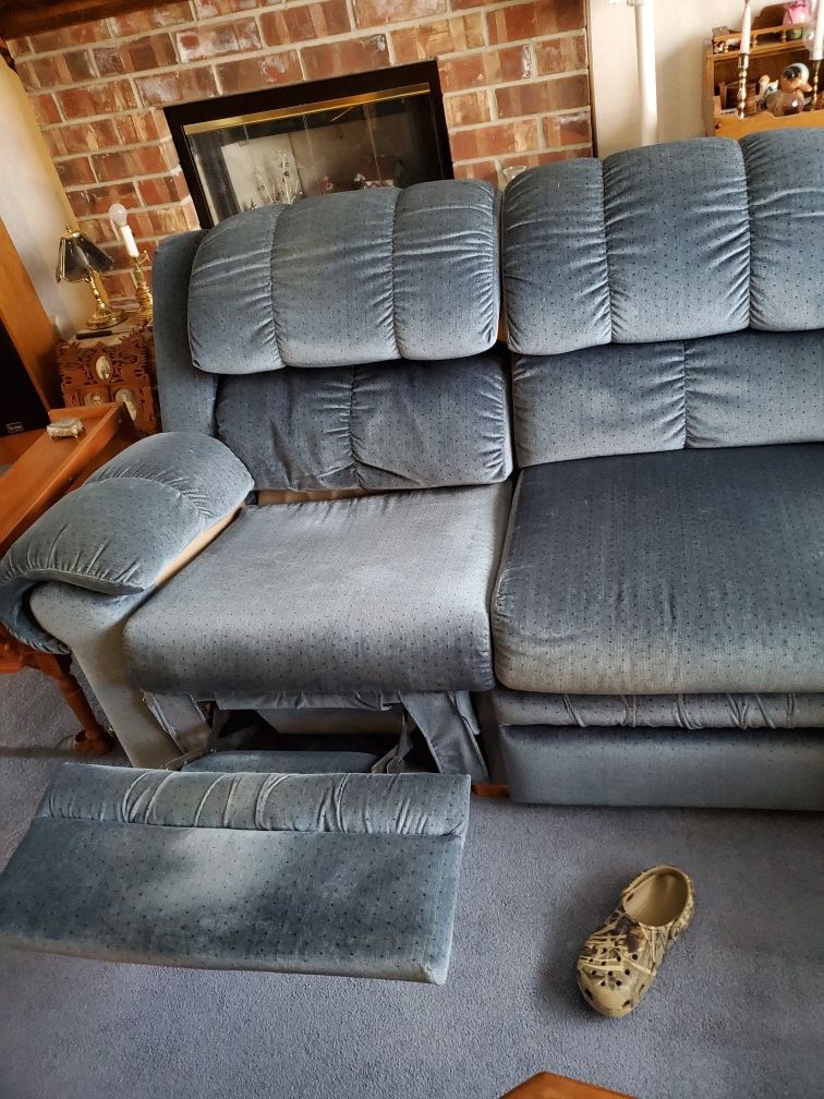 La Z Boy "Modular Seating" 4 sectional couch sofa with 2 recliners! for