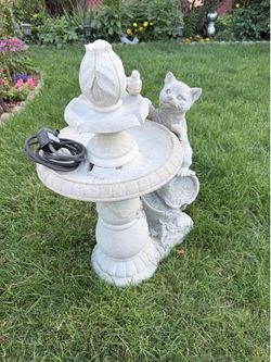 Cat outdoor fountain with pump