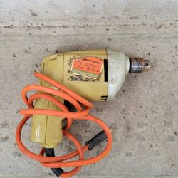 1/4" BLACK AND DECKER ELECTRIC DRILL