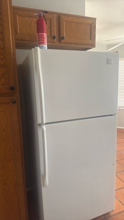 Whirlpool 18.25 ct ft refrigerator