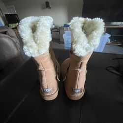 Brand New Uggs Women Size 5.5