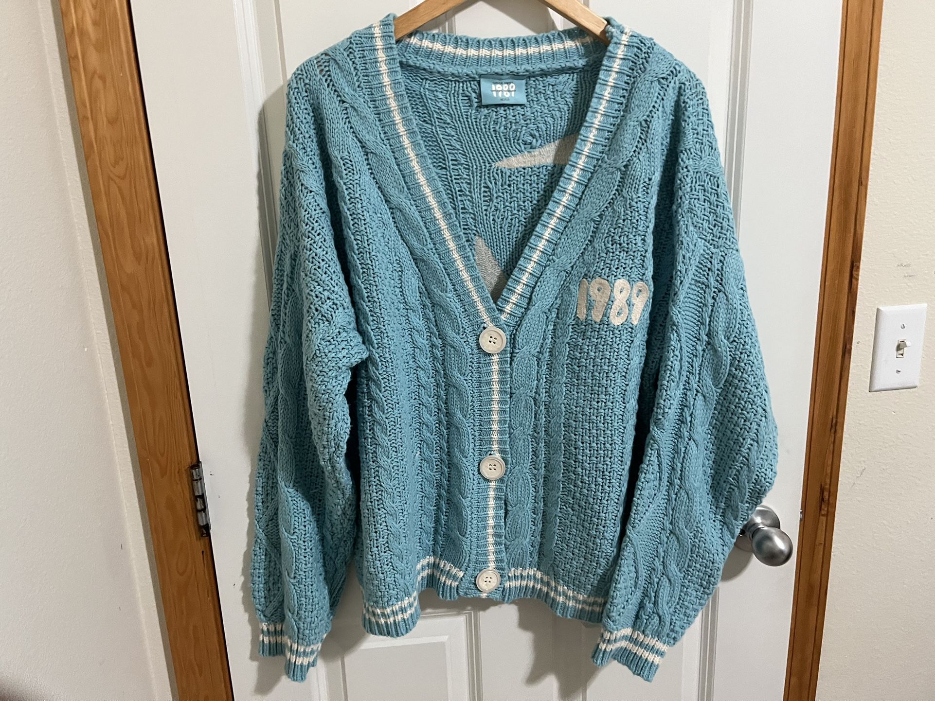Taylor Swift 1989 Cardigan