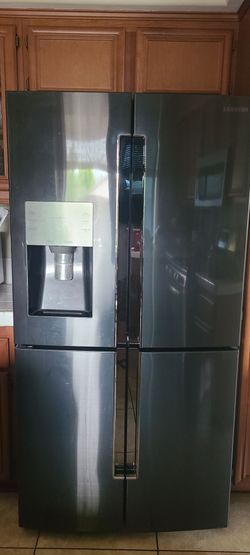 Samsung refrigerator RF23J9011sg  *NOT WORKING,  FOR PARTS