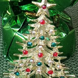 Vintage Christmas Tree pin With Red And Green Rhinestones 