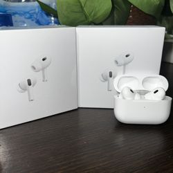 2nd Generation AirPod Pros Comes With Charger Magsafe Case