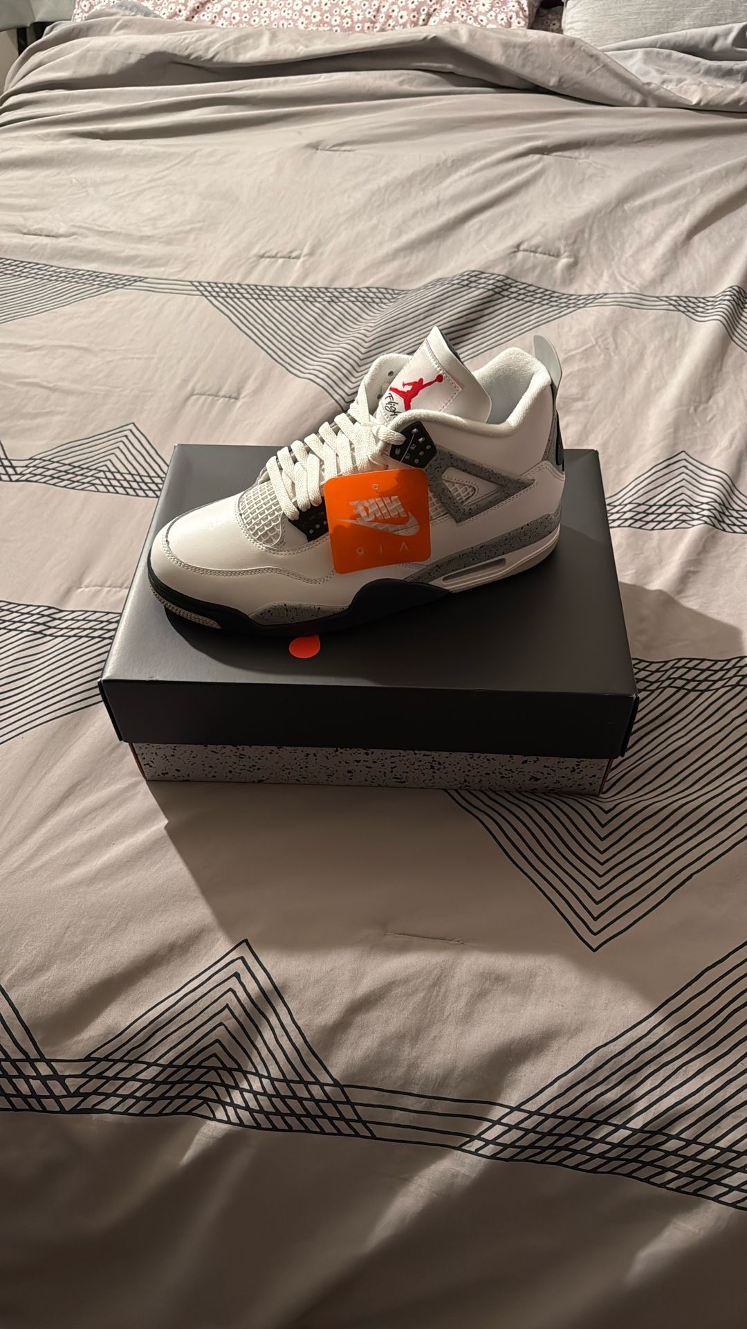 Jordan 4 White Cements SZ 11