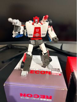 Transformers Masterpiece “Red Alert”