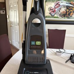 Tennant Upright Industrial Vacuum 
