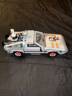Back to the Future (Full size Lego)