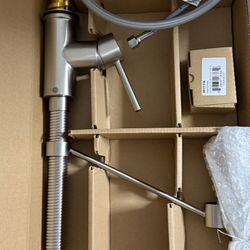 KRAUS Bolden Commercial Style 2-Function Single Handle Pull Down Kitchen Faucet Steel