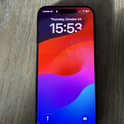 iPhone 15 Pro, Black.