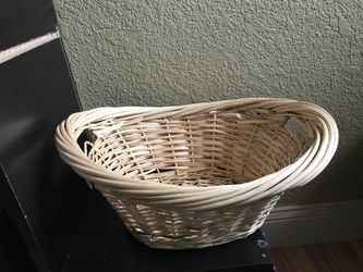 Small wicker basket in good condition