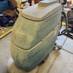 Tennant T3 Floor Scrubber Advance