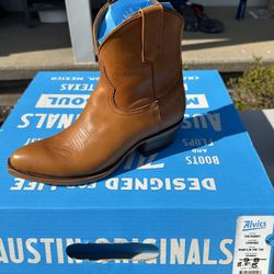 Alvie’s Boots Size 8.5