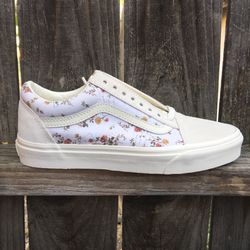 Vans Skool Girls Womens Shoes Floral Marshmallow for Sale in Riverside, CA - OfferUp