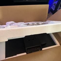 Lenovo ThinkCentre TIO27 Monitor