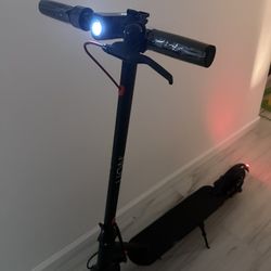 New Lion Electric Scooter + Free Lock