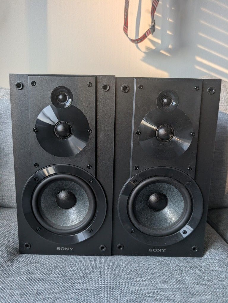 Sony 5" 3-Way Bookshelf Speakers SSCS5