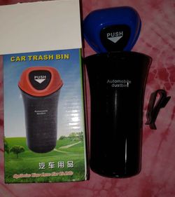 Car trash bin