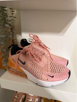 Nike tennis shoes size 7