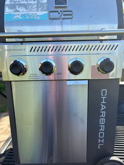 Like-New Char-Broil Performance 4-Burner Gas Grill – Stainless Steel