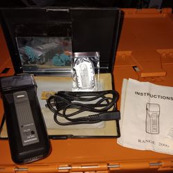 VINTAGE RANGE 2000 RECHARGEABLE SHAVER