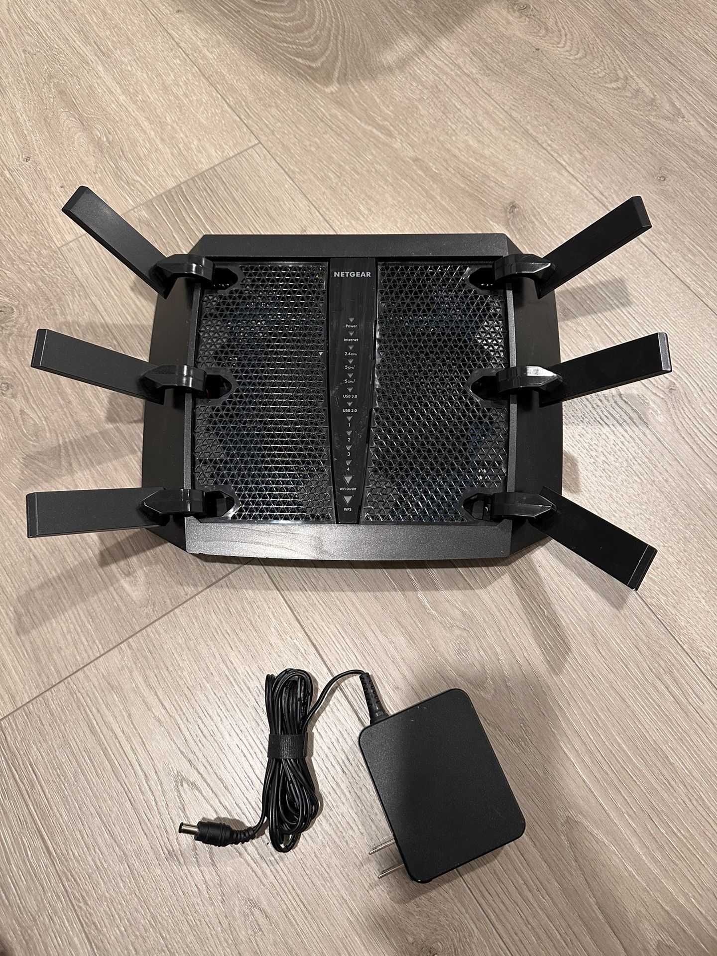 NETGEAR Nighthawk X6S AC4000 Tri-band WiFi Router