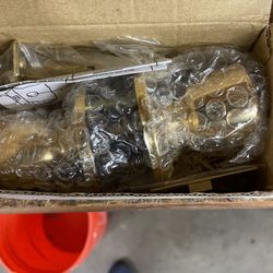 300 Or More Door Knobs Deadbolts All Keyed