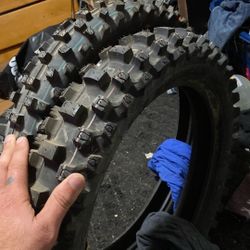 Two brand new tires 80 cc MX 33