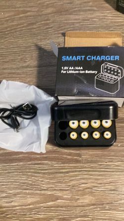 Smart Charger 1.5V AA/AAA Lithium-Ion Battery Charger