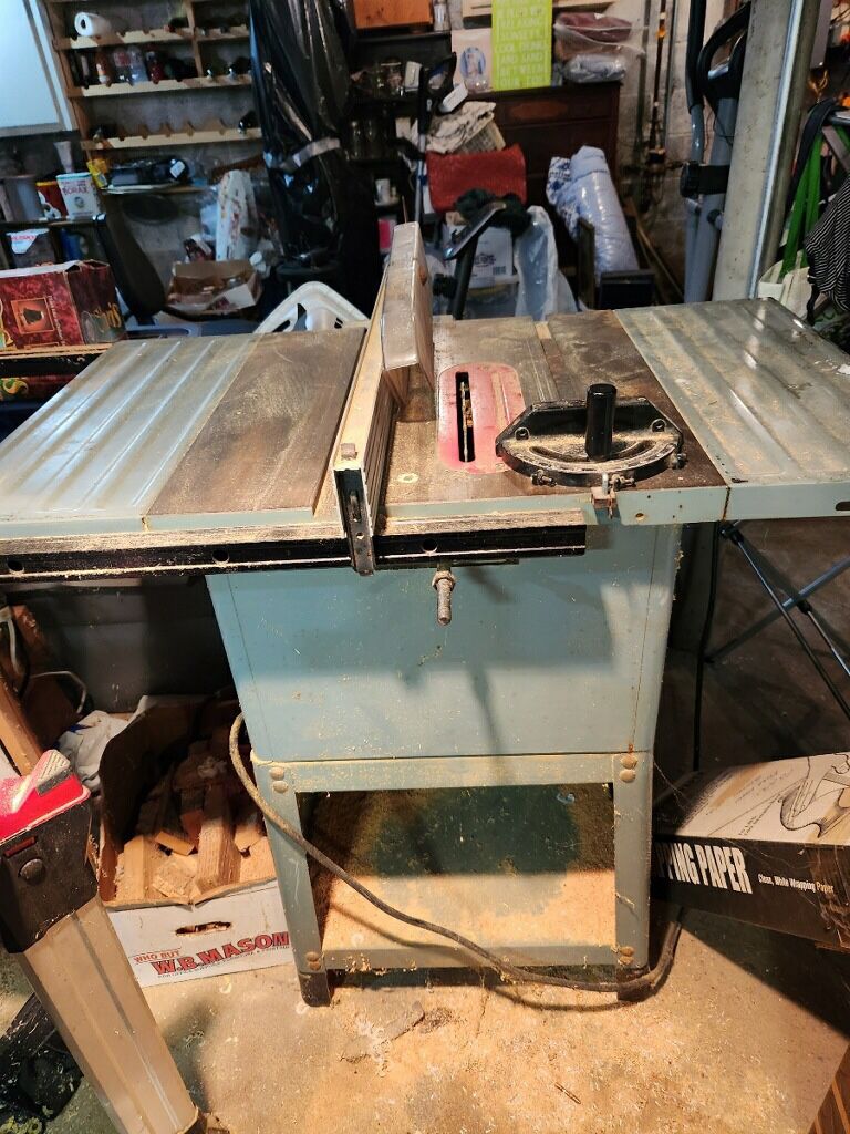 Delta Shop Table Saw Upright 
