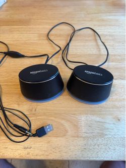 Amazon Basics Stereo 2.0 Speakers for PC or Laptop with Volume Control, 3.5mm Aux Input, USB-Powered