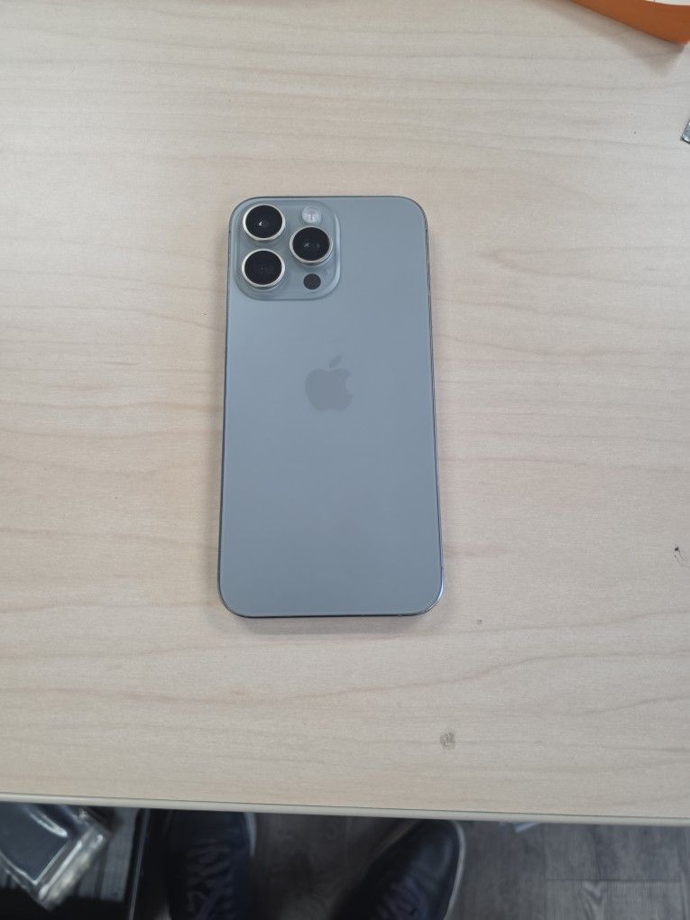 Iphone 15 Pro Max 256gb. Unlock Any Sim