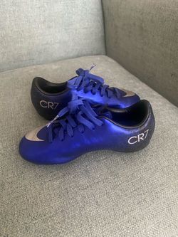 Soccer shoes for kid
