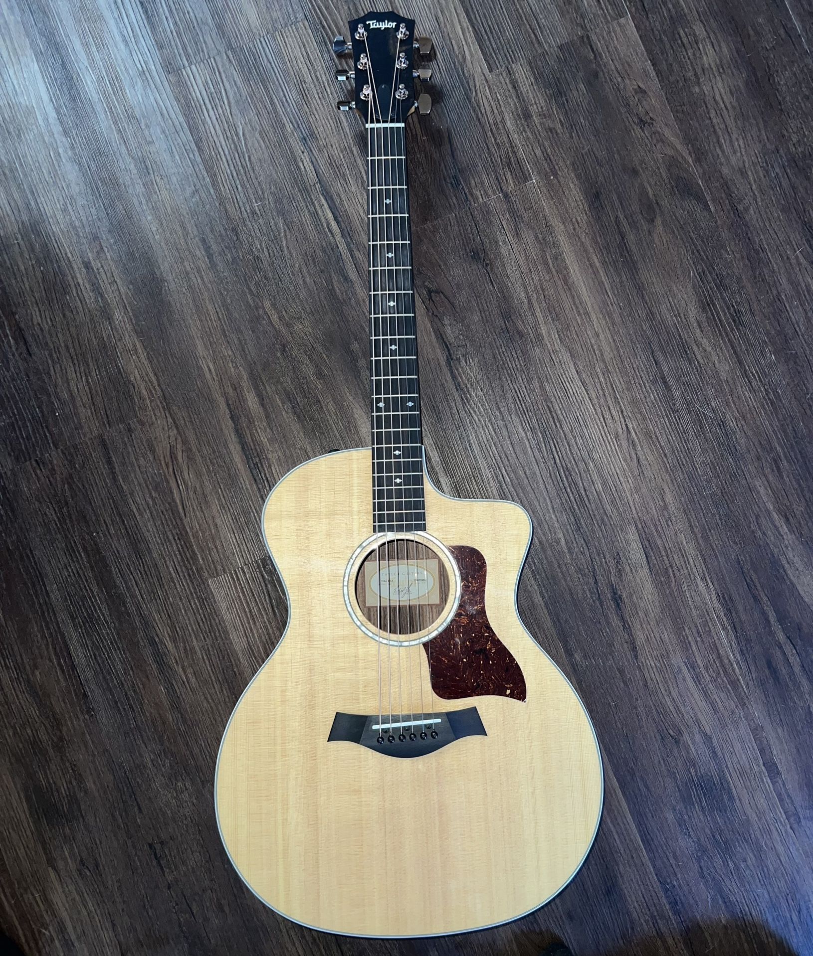 Taylor 214ce DLX Grand Auditorium Acoustic Electric R Handed Guitar $1,700 On Guitar Center. W/ Hardshell Case *NEW*