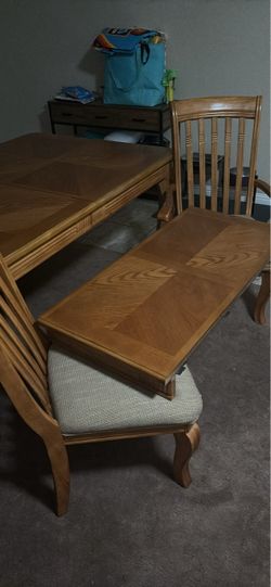 Dining table and chairs. Seats six